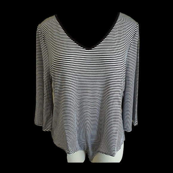 Lane Bryant Tops - Lane Bryant bell sleeve V-neck bodysuit size 26/28